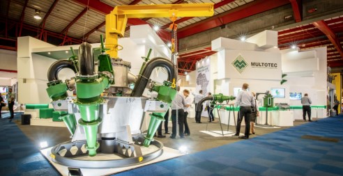 Innovative crane makes cyclone maintenance easy and safe
